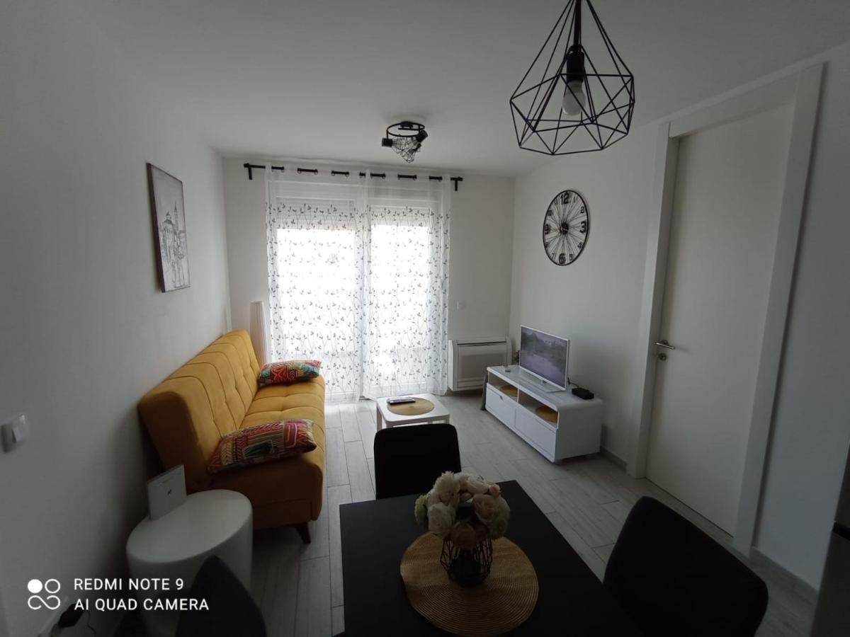 Apartman Ana Iadera With Balcony And Parking زادار المظهر الخارجي الصورة