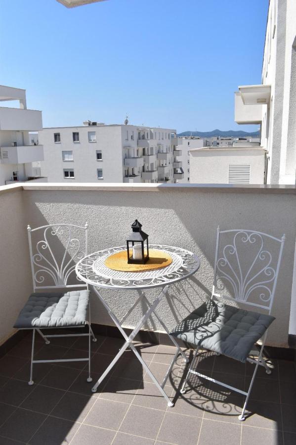 Apartman Ana Iadera With Balcony And Parking زادار المظهر الخارجي الصورة