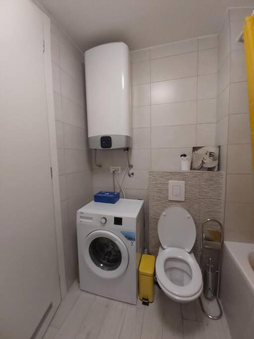 Apartman Ana Iadera With Balcony And Parking زادار المظهر الخارجي الصورة