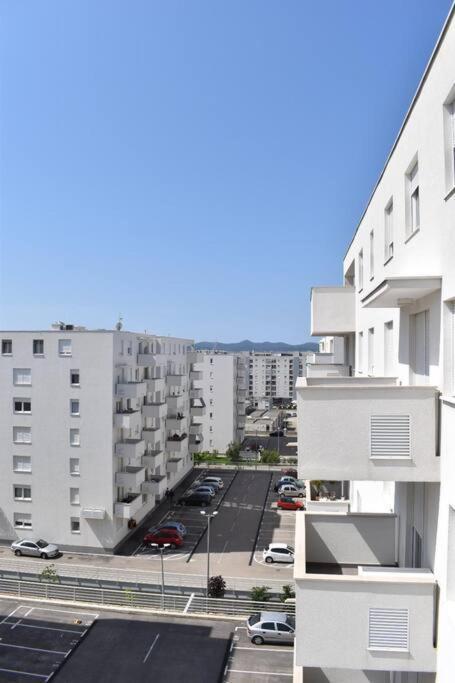 Apartman Ana Iadera With Balcony And Parking زادار المظهر الخارجي الصورة